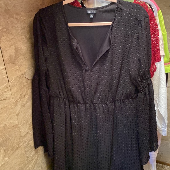 Torrid black bell sleeve dress - Picture 2 of 7